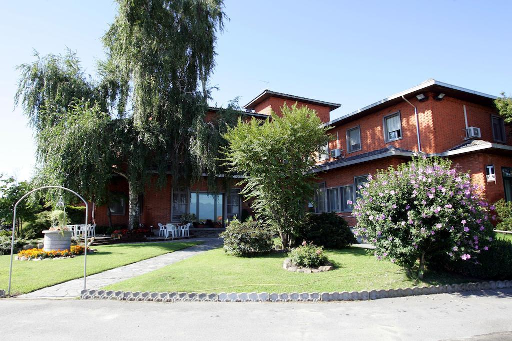 Hotel Ristorante Paladini Carisio Exteriér fotografie