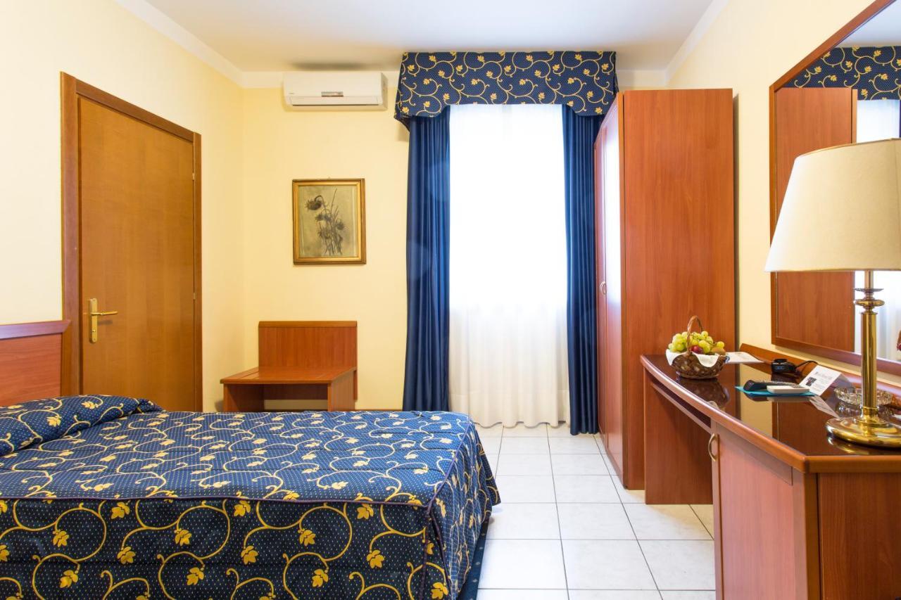 Hotel Ristorante Paladini Carisio Exteriér fotografie