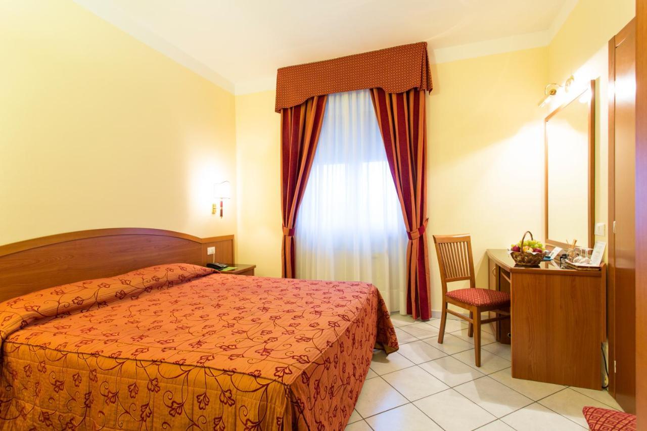 Hotel Ristorante Paladini Carisio Exteriér fotografie