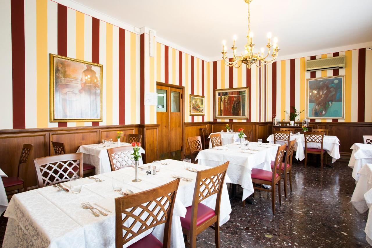 Hotel Ristorante Paladini Carisio Exteriér fotografie